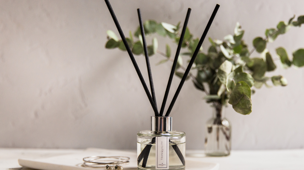 Summer Sanctuary – A Flameless Home Fragrance Guide for Warmer Days