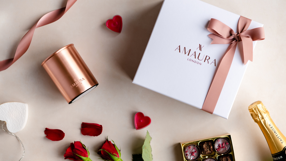 The Wedding Gift They’ll Never Forget: Personalised Candle Ideas for the Big Day