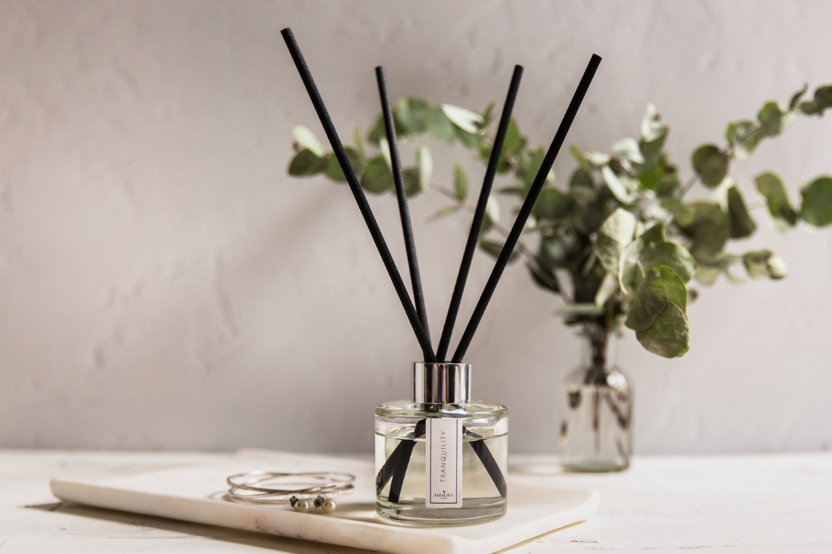 Summer Sanctuary – A Flameless Home Fragrance Guide for Warmer Days